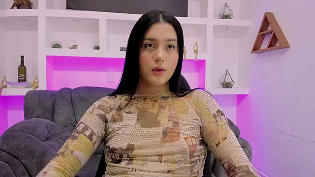 Snapshot of ValeryCooper18 chatting on February 23, 12:13 pm ValeryCooper18 online show from February 23, 12:13 pm