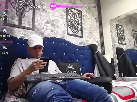 Snapshot of fuck_boy17 chatting on February 21, 3:40 am fuck boy17 online show from February 21, 3:40 am