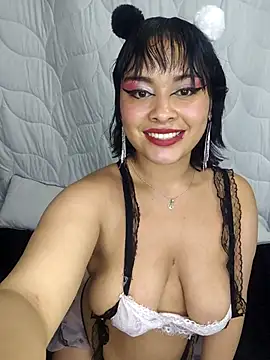zoe love18 online show from April 15, 4:19 am