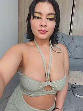 zoe love18 online show from June 20, 4:15 am