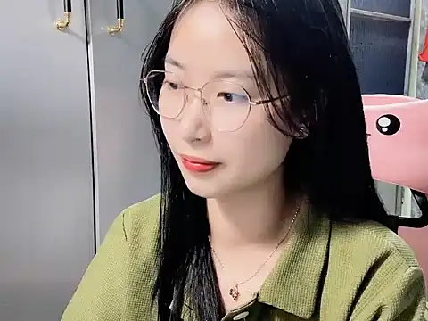 Snapshot of Linne6789 chatting on February 28, 3:29 am Linne6789 online show from February 28, 3:29 am