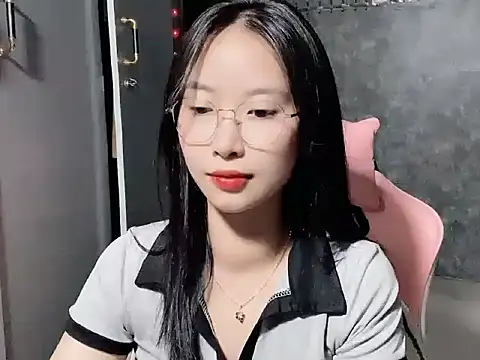 Linne6789 online show from March 4, 3:51 pm