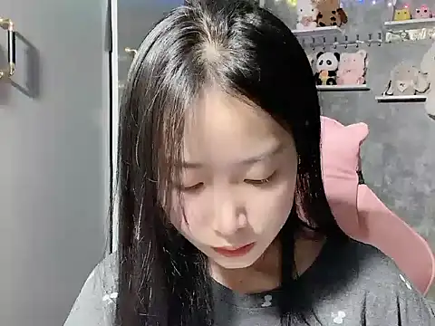 Linne6789 online show from April 2, 2:15 pm