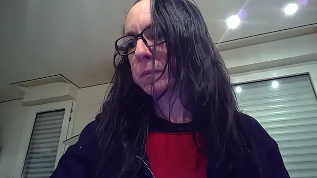 Snapshot of FITGIRL-MAEVA chatting on February 17, 7:31 pm FITGIRL-MAEVA online show from February 17, 7:31 pm