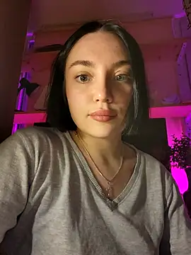 Snapshot of HotDevilGirl_ chatting on February 1, 5:11 pm HotDevilGirl online show from February 1, 5:11 pm