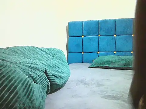 Lebo2004 online show from March 18, 8:06 am