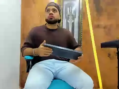 Snapshot of Chris_Evans22 chatting on February 8, 4:21 pm Chris Evans22 online show from February 8, 4:21 pm