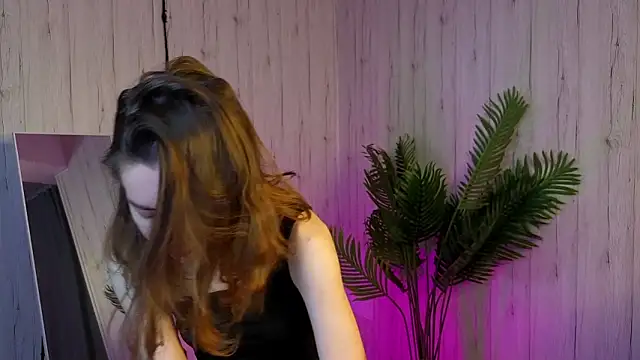 KristineValbuena online show from February 24, 1:14 am