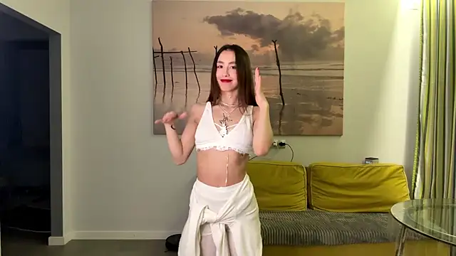 Snapshot of DeliaPesta chatting on February 10, 7:51 pm DeliaPesta online show from February 10, 7:51 pm