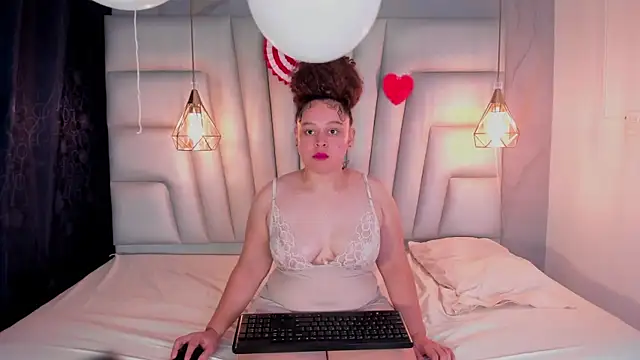 Snapshot of IrinaVoshh_ chatting on February 10, 8:02 pm IrinaVoshh online show from February 10, 8:02 pm