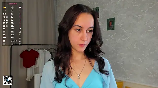 Snapshot of MarcelinaMei chatting on February 5, 4:17 am MarcelinaMei online show from February 5, 4:17 am