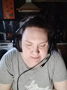 MaryShiny  online show from April 13, 8:20 am