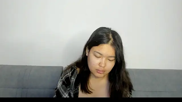 Snapshot of luna_yum chatting on February 25, 7:23 pm luna yum online show from February 25, 7:23 pm