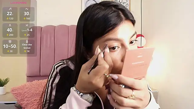 Ateneaaa  online show from April 8, 7:47 pm