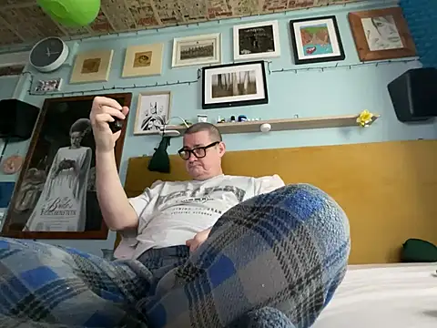 Snapshot of dribbleandthrob chatting on February 4, 11:16 am dribbleandthrob online show from February 4, 11:16 am