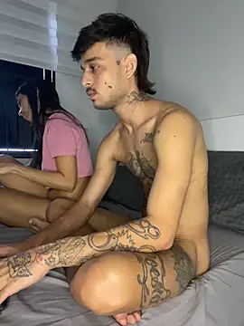 Snapshot of ruffvip chatting on February 15, 2:03 pm ruffvip online show from February 15, 2:03 pm