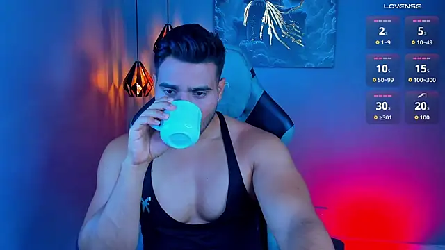 AndresRodriguez1 online show from May 8, 8:47 pm