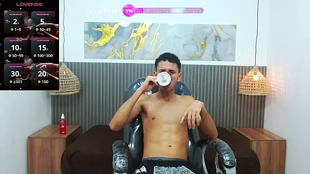 JDWhite18 online show from February 23, 2:42 am