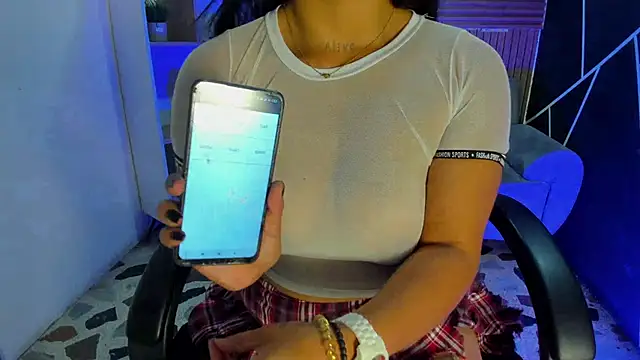 Snapshot of shaden_ chatting on February 25, 8:51 pm shaden online show from February 25, 8:51 pm