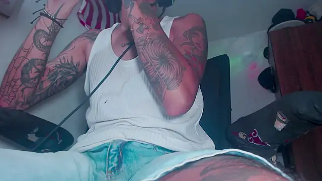 theskateboy online show from March 9, 7:01 am