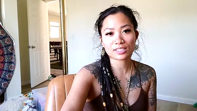Snapshot of 222goddess444you chatting on July 7, 10:25 pm 222goddess444you online show from July 7, 10:25 pm