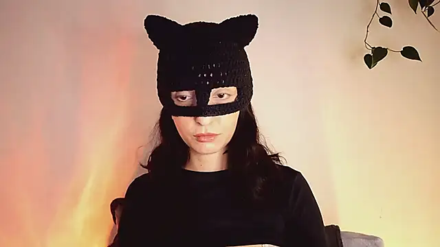 Onirica L online show from July 15, 8:58 pm