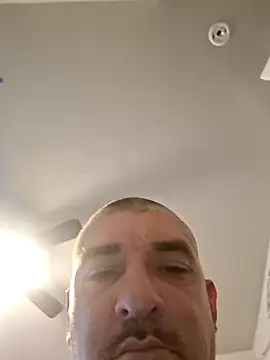 Snapshot of kloudmycock chatting on February 1, 3:38 am kloudmycock online show from February 1, 3:38 am