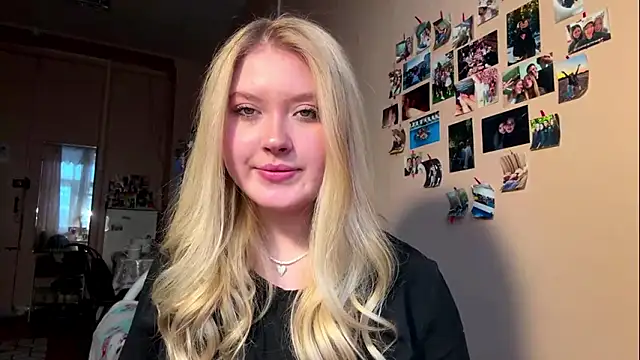 Snapshot of colamy chatting on February 2, 1:10 pm colamy online show from February 2, 1:10 pm