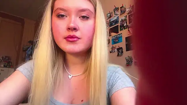 Snapshot of colamy chatting on February 7, 6:17 am colamy online show from February 7, 6:17 am