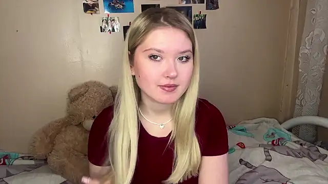 Snapshot of colamy chatting on February 16, 7:04 am colamy online show from February 16, 7:04 am