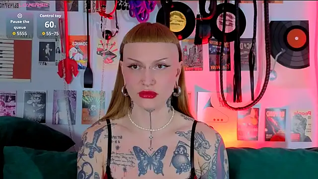 Snapshot of SugarSoot chatting on July 14, 10:21 am SugarSoot online show from July 14, 10:21 am