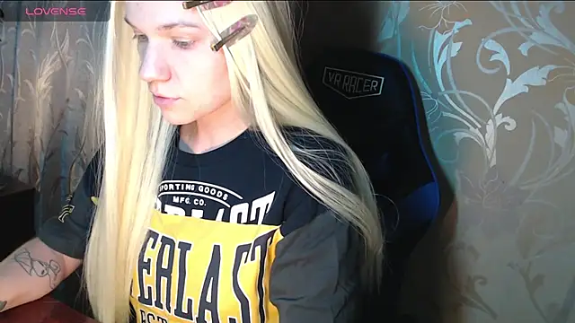 Shiny Victoria online show from February 18, 10:44 am