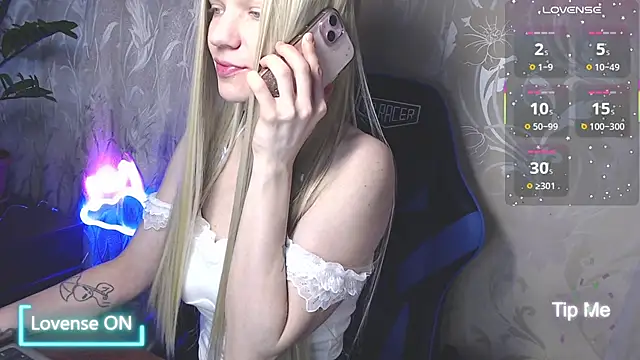 Shiny Victoria online show from May 29, 7:39 am