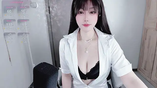 Snapshot of 77-rororo chatting on February 28, 4:46 am 77-rororo online show from February 28, 4:46 am