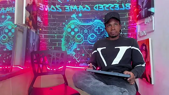 biig boy online show from April 4, 7:44 pm