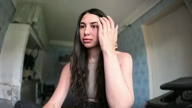 LiluMartiznir online show from June 15, 6:37 am