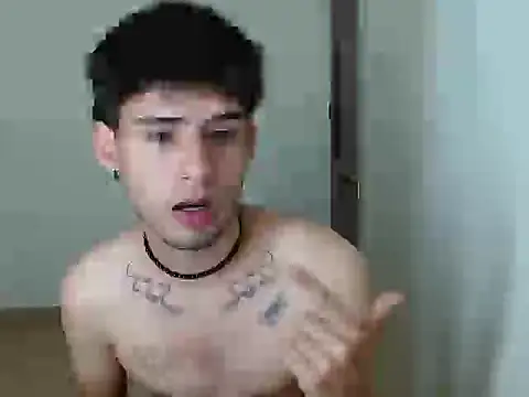 Snapshot of mike_smith03 chatting on April 9, 3:17 pm mike smith03 online show from April 9, 3:17 pm