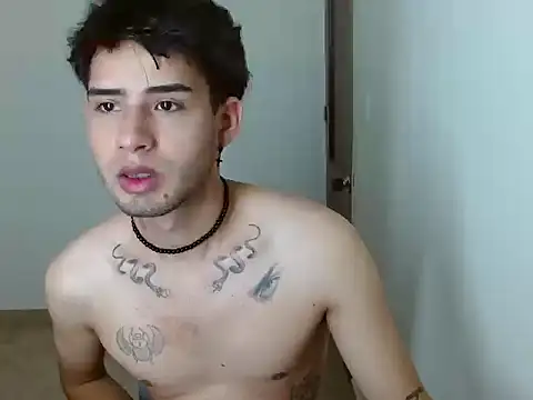 Snapshot of mike_smith03 chatting on April 16, 3:24 pm mike smith03 online show from April 16, 3:24 pm