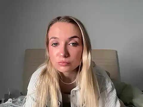 Snapshot of kelseyblu chatting on February 25, 12:31 am kelseyblu online show from February 25, 12:31 am