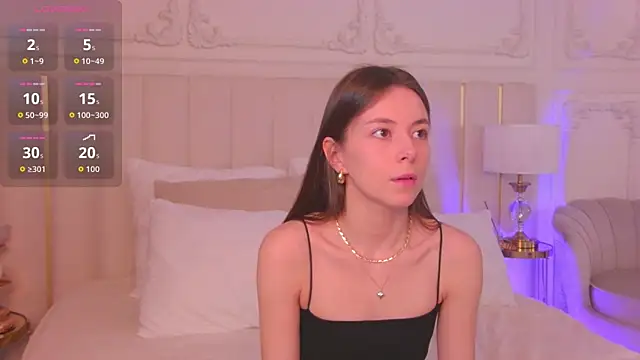 Snapshot of AlisseMoore chatting on March 2, 6:36 am AlisseMoore online show from March 2, 6:36 am