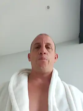 Snapshot of superhotpapi chatting on February 26, 6:29 pm superhotpapi online show from February 26, 6:29 pm