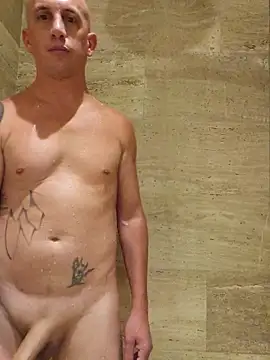 Snapshot of superhotpapi chatting on March 3, 3:45 am superhotpapi online show from March 3, 3:45 am