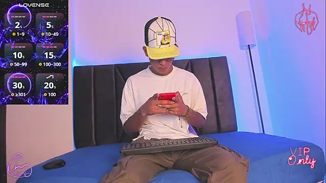 Snapshot of StellayDrake chatting on February 22, 1:42 pm StellayDrake online show from February 22, 1:42 pm