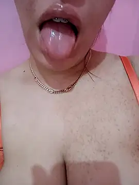 Snapshot of kamilia_sexyy chatting on April 6, 4:19 pm kamilia sexyy online show from April 6, 4:19 pm