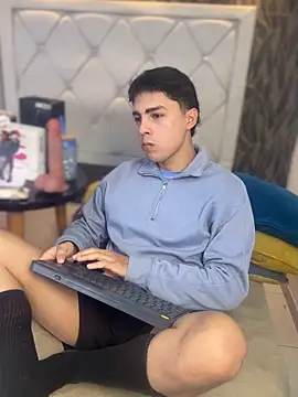 Samu Hott online show from March 4, 8:26 pm