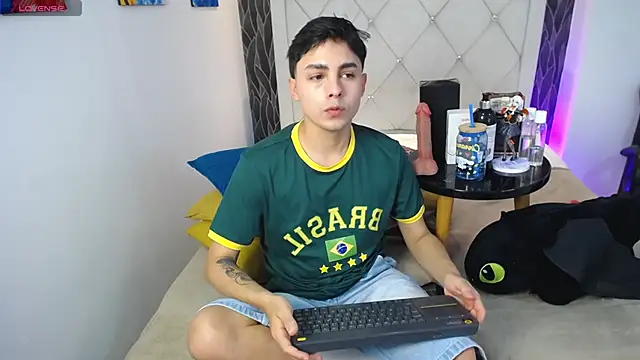 Samu Hott online show from March 24, 8:25 pm