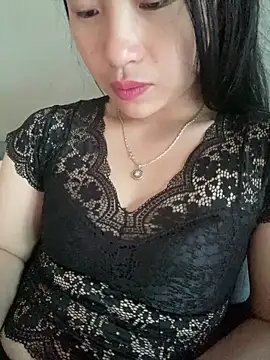 Snapshot of Myimy chatting on April 6, 5:19 am Myimy online show from April 6, 5:19 am