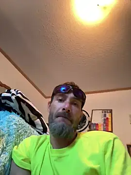 Snapshot of tommattsonn chatting on June 7, 10:46 pm tommattsonn online show from June 7, 10:46 pm
