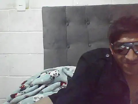 FierrudoMora777 online show from March 23, 8:02 pm