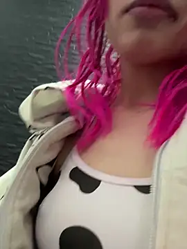 Snapshot of Maaddy_LS chatting on February 17, 7:42 pm Maaddy LS online show from February 17, 7:42 pm